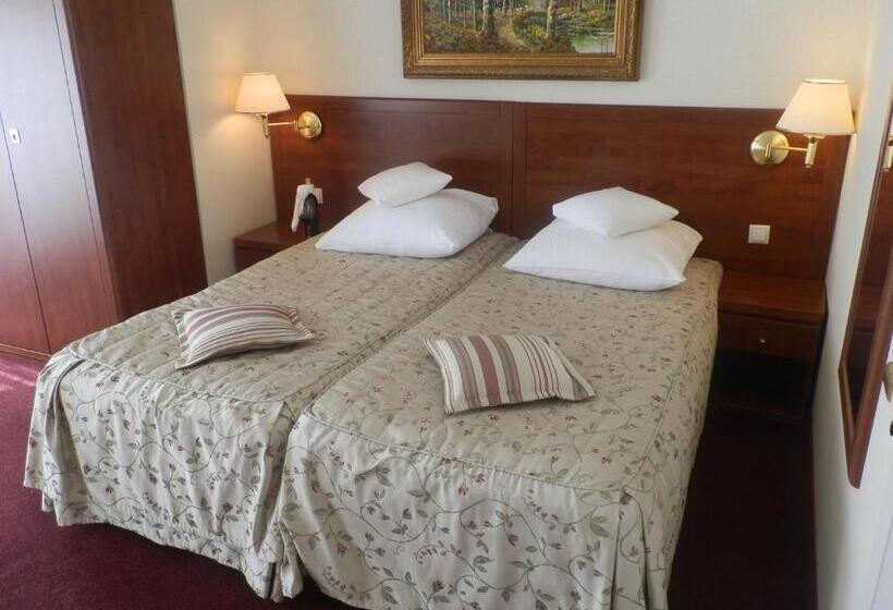 בית מלון כפרי Willa Alexander Resort & Spa   Caloroczny Kryty Basen