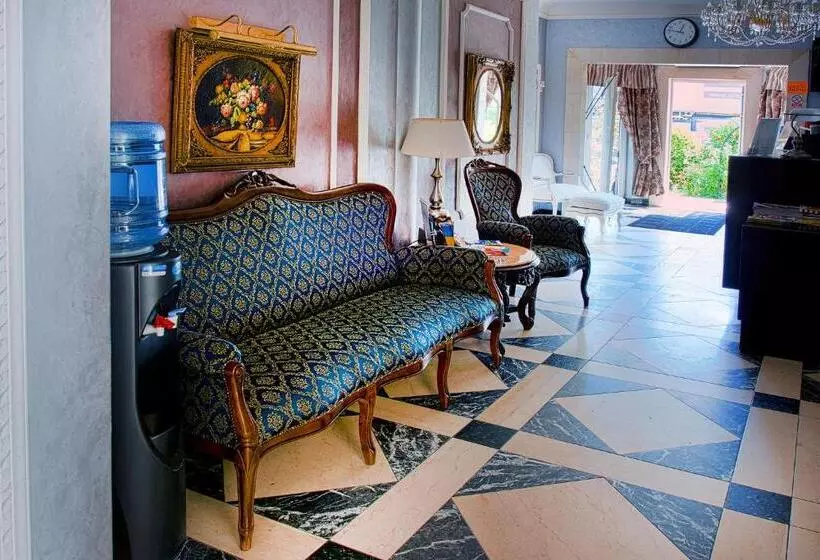 Hotelli Willa Alexander Resort & Spa   Caloroczny Kryty Basen