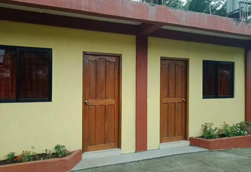 ペンション La Gracia Apartelle