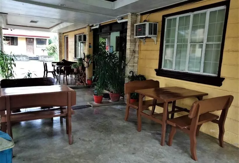 ペンション La Gracia Apartelle