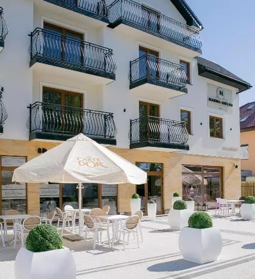 Majatalo Marina Mielno Z Widokiem Na Jezioro