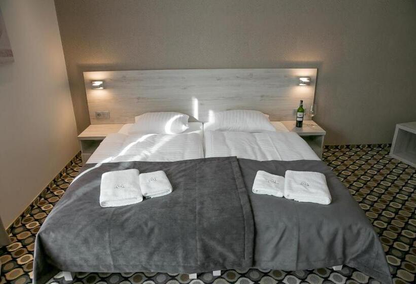 פנסיון Marina Mielno Z Widokiem Na Jezioro