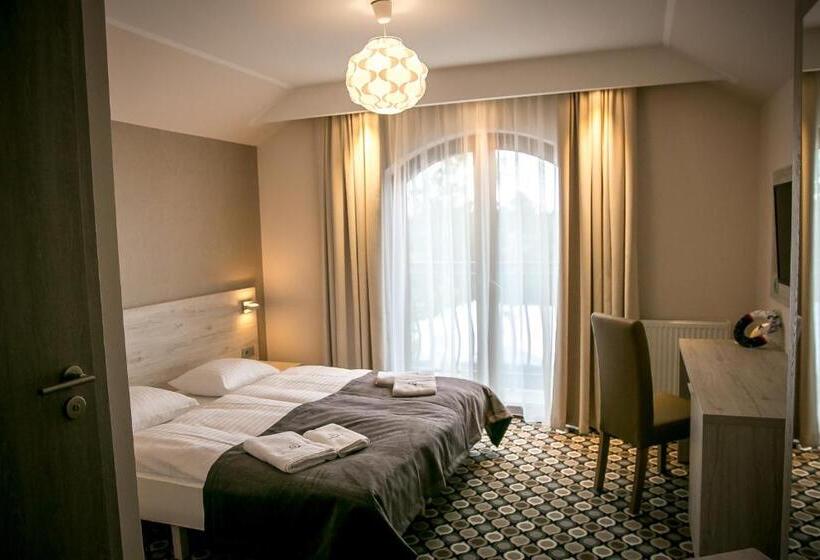 פנסיון Marina Mielno Z Widokiem Na Jezioro