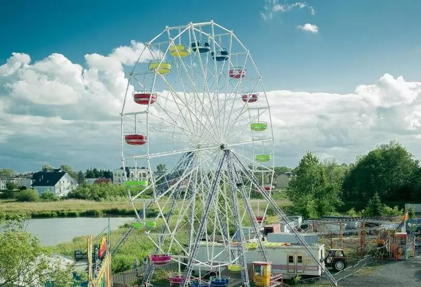 Majatalo Marina Mielno Z Widokiem Na Jezioro