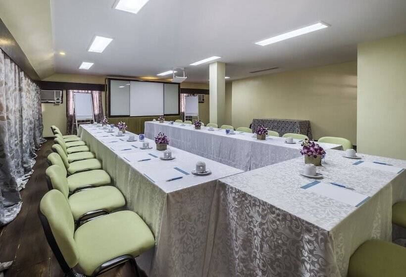 בית מלון כפרי Discovery Coron Formerly Club Paradise Palawan