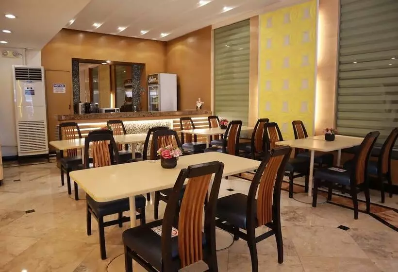 Palm Hotel Manila