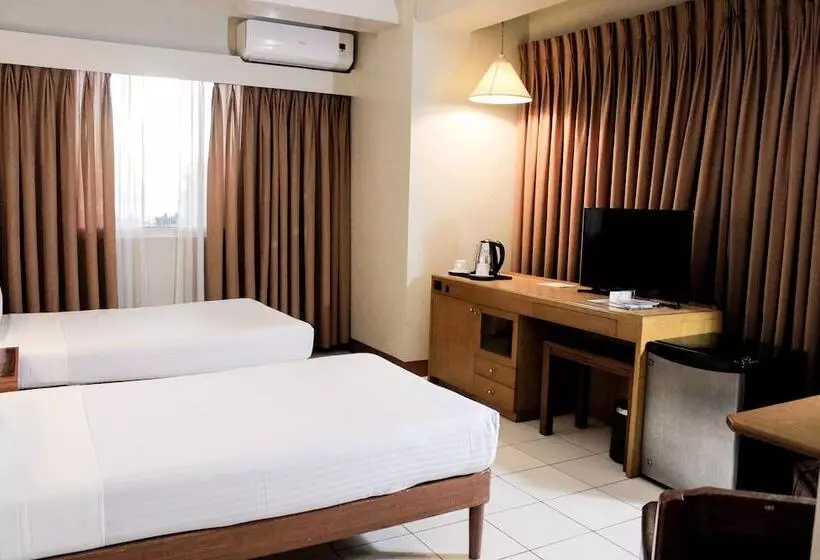 Palm Hotel Manila