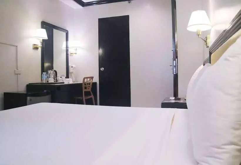 Palm Hotel Manila
