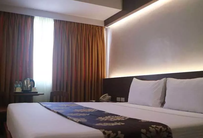 Palm Hotel Manila