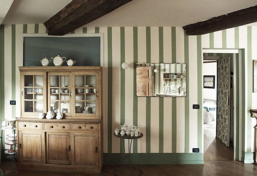 تختخواب و صبحانه Colazione In Piazza Castello