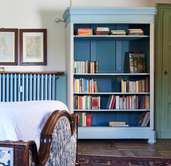 تختخواب و صبحانه Colazione In Piazza Castello