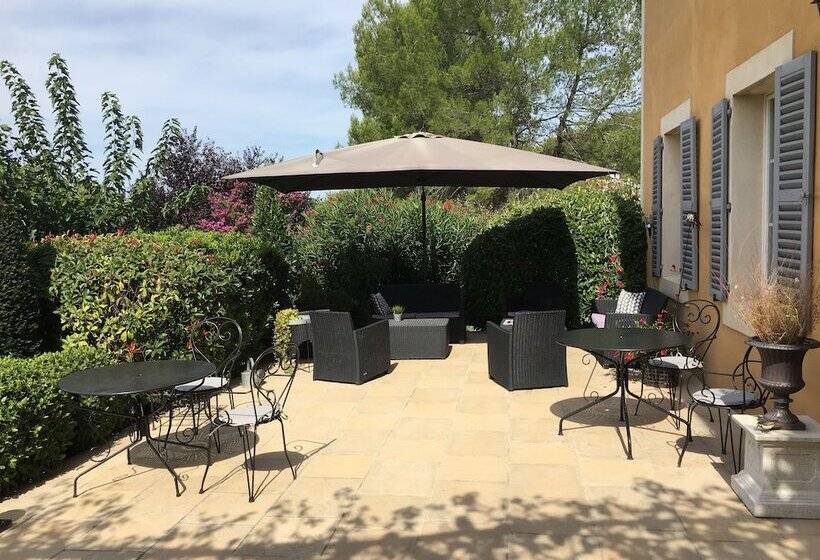 مبيت وإفطار La Bastide Tara