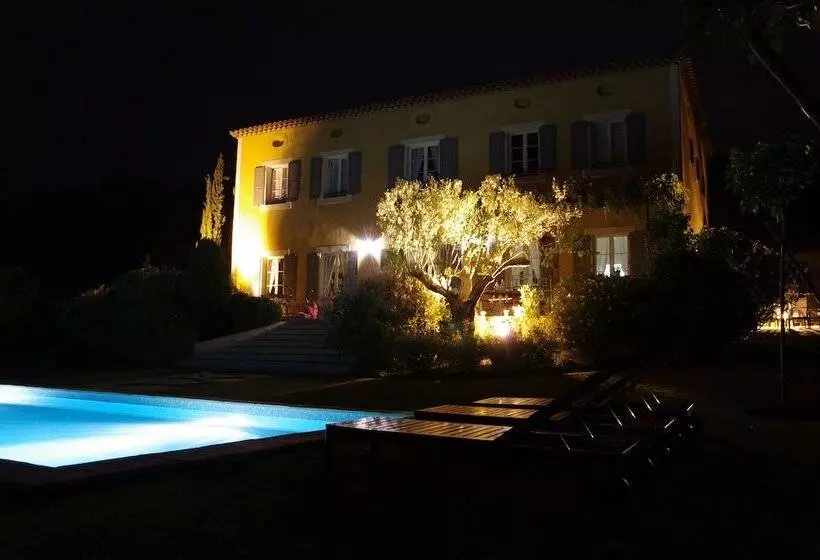 Aamiaismajoitus (B&B) La Bastide Tara