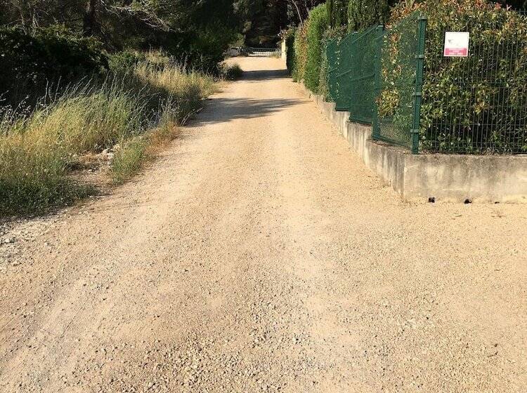 مبيت وإفطار La Bastide Tara