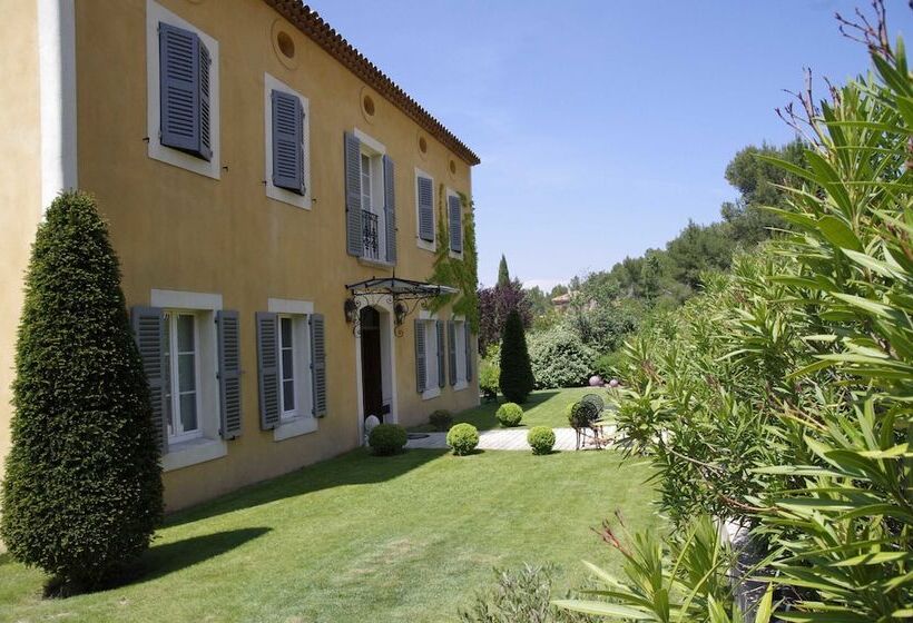 مبيت وإفطار La Bastide Tara