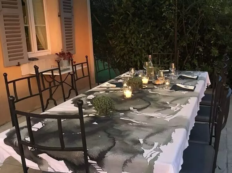 Aamiaismajoitus (B&B) La Bastide Tara