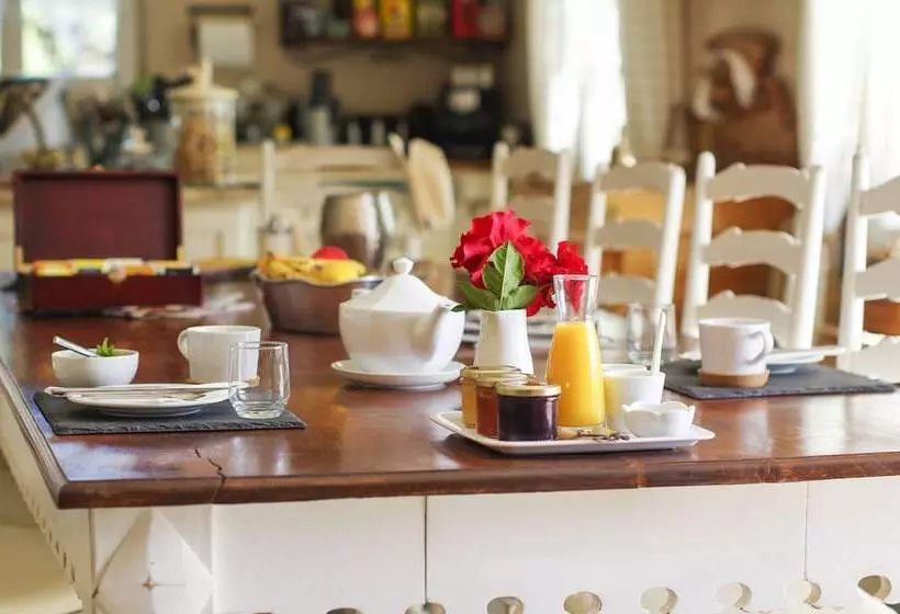 Aamiaismajoitus (B&B) La Bastide Tara