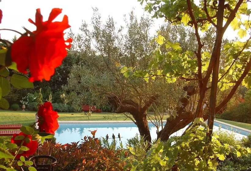 Aamiaismajoitus (B&B) La Bastide Tara