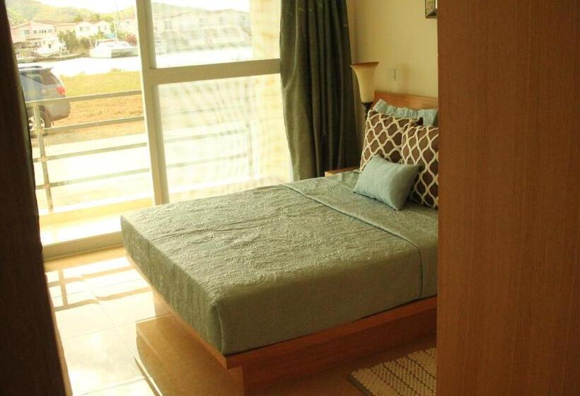 Harbour Island Residences