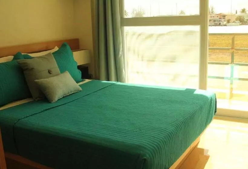 Harbour Island Residences