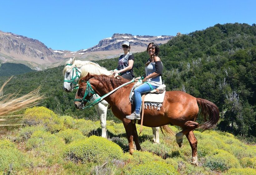 فندق Huemules Reserva De Montana