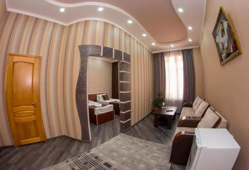 هتل Olympic Gyumri By One