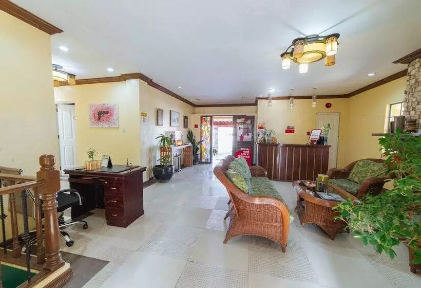 هتل Reddoorz Near Fruit Market Tagaytay