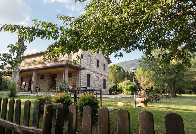 فندق ريفى Agriturismo Il Giardino Dei Ciliegi
