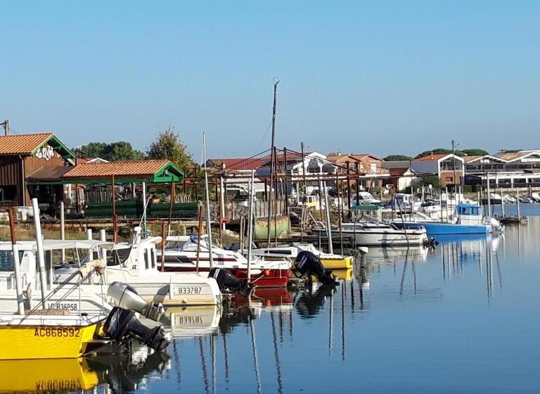 펜션 Côté Pinède