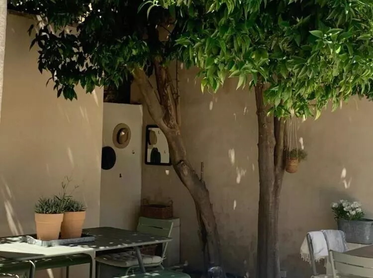 پانسیون La Maison De Cerise