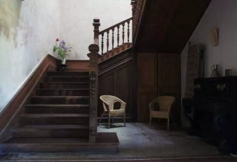 Majatalo Yobaba Lounge