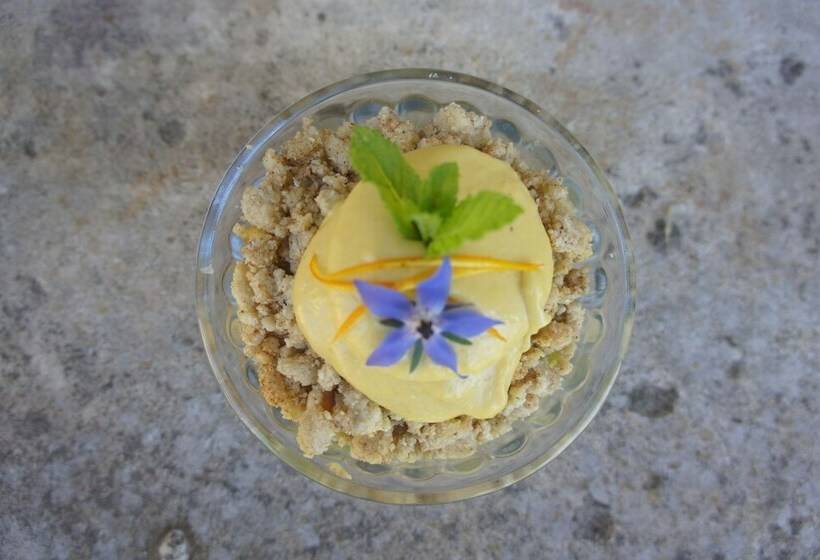 بنسيون Yobaba Lounge