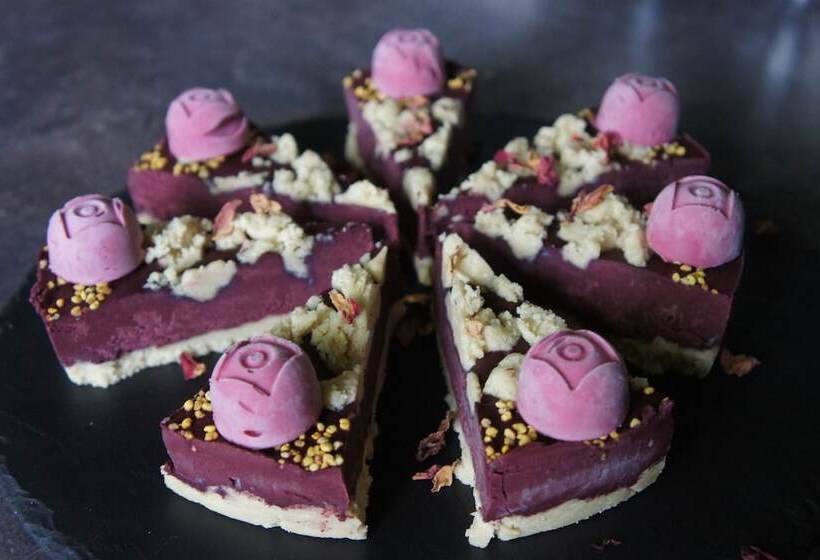 بنسيون Yobaba Lounge