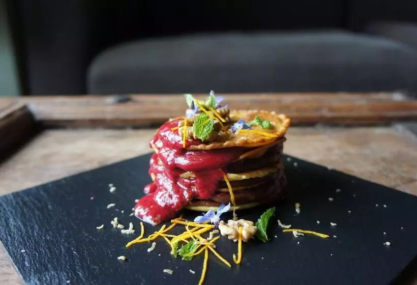 Majatalo Yobaba Lounge