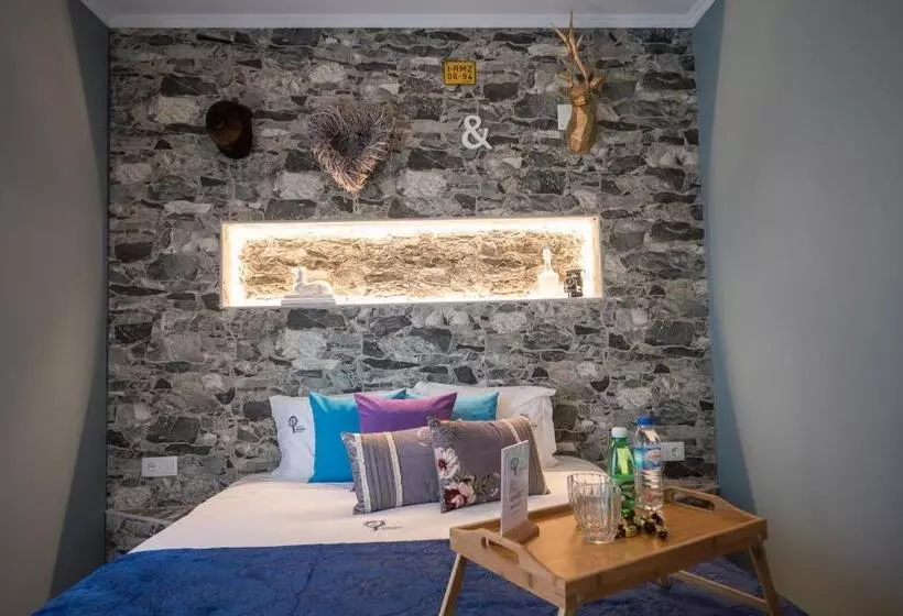 Y.palmela   Boutique Apartments