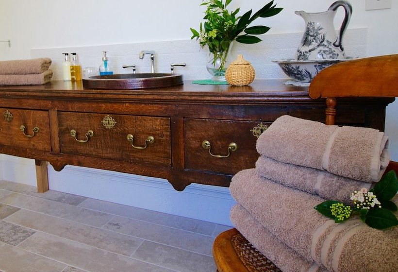 مبيت وإفطار Castle Hill House