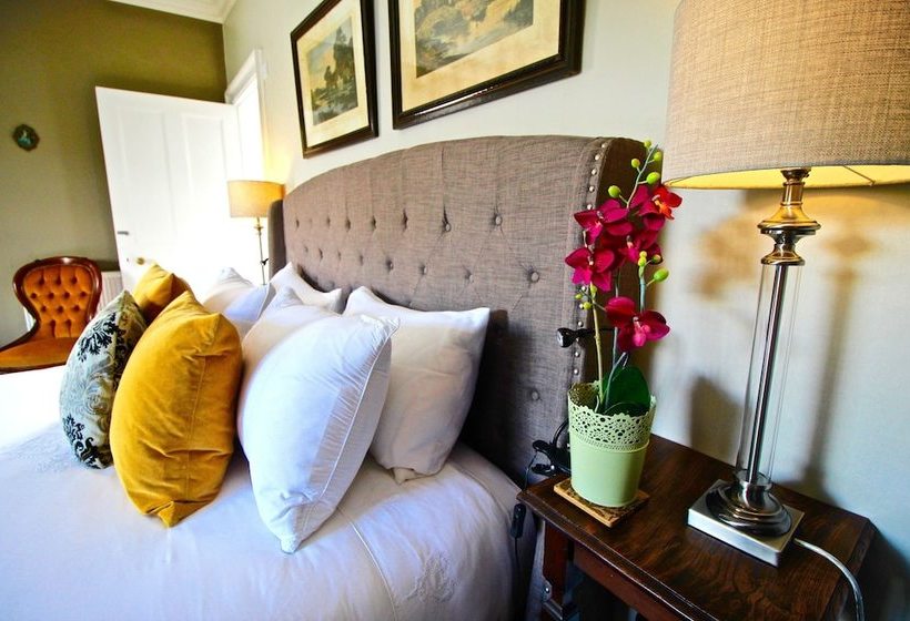 مبيت وإفطار Castle Hill House