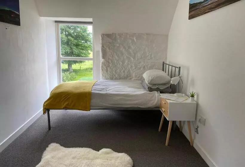 Hartfield House Hostel