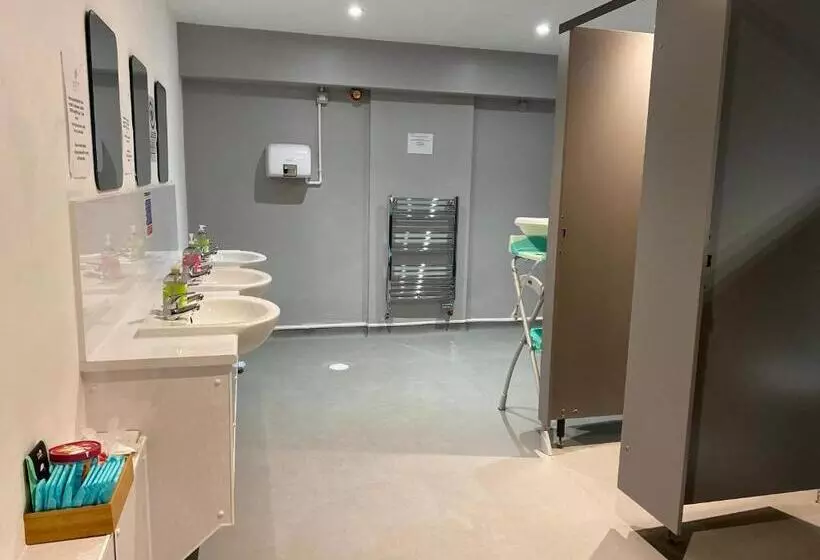 Hartfield House Hostel