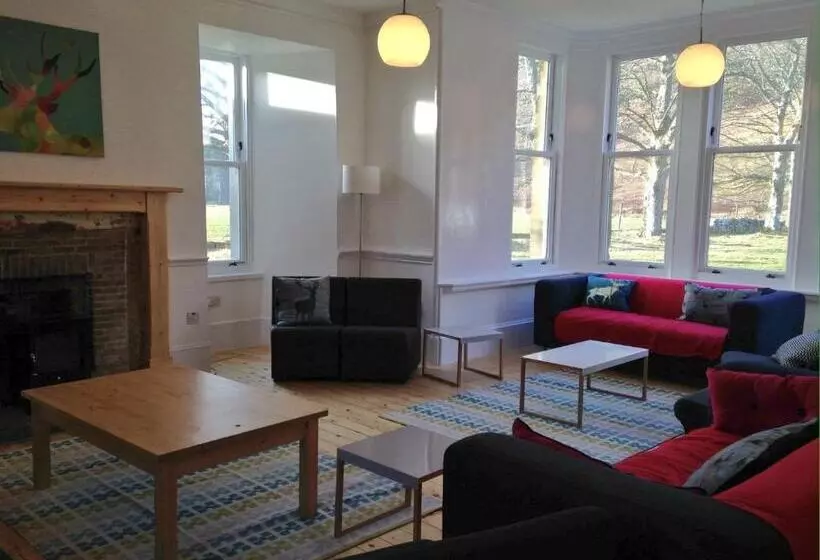 Hartfield House Hostel