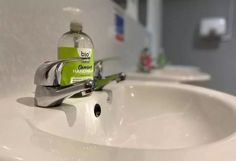 Hartfield House Hostel