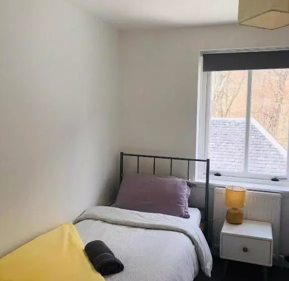 Hartfield House Hostel