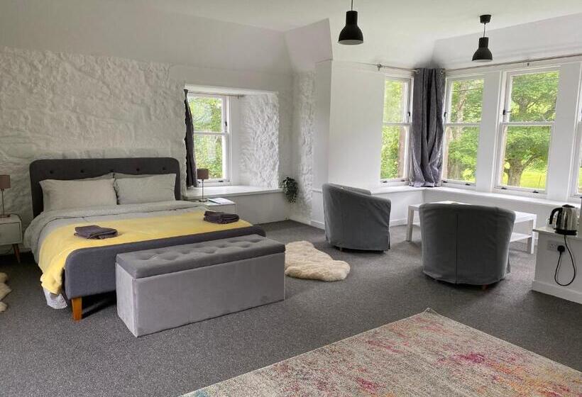 Hartfield House Hostel