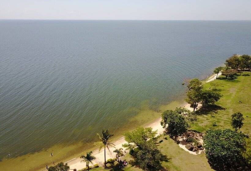 هتل Garuga Resort Beach