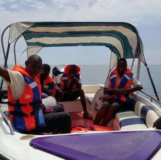 هتل Garuga Resort Beach