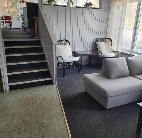 בית מלון כפרי Highway