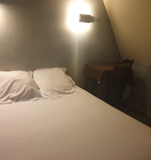 ホテル Hôtel Du Centre