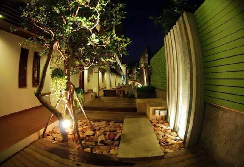 ホテル La Playa Boutique Resort