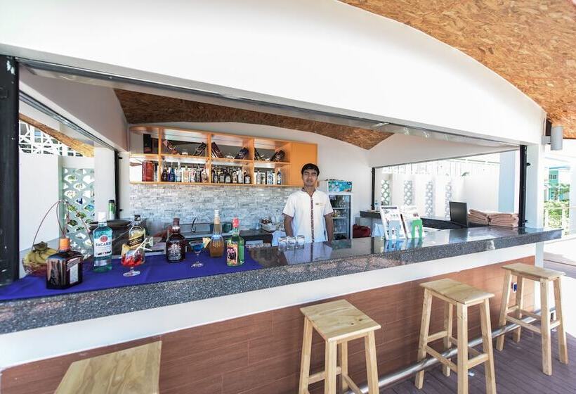 Otel Phi Phi Harbour View