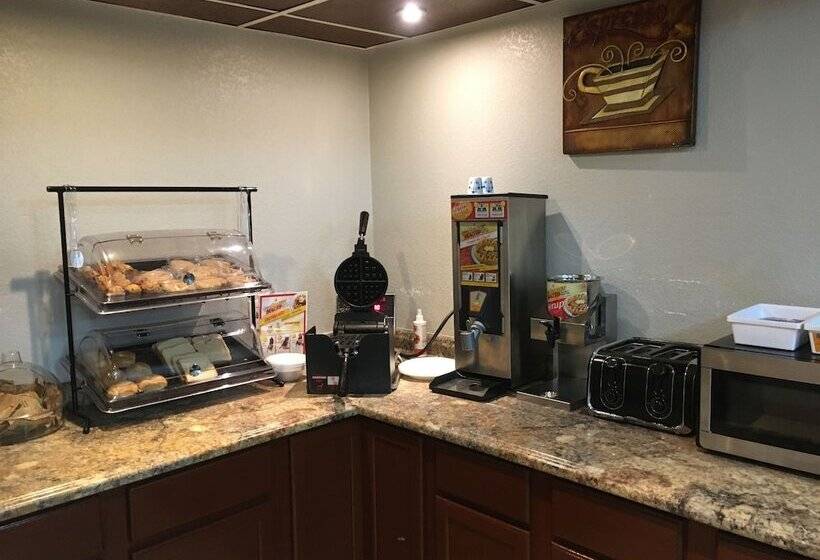 فندق على الطريق Express Inn West Memphis